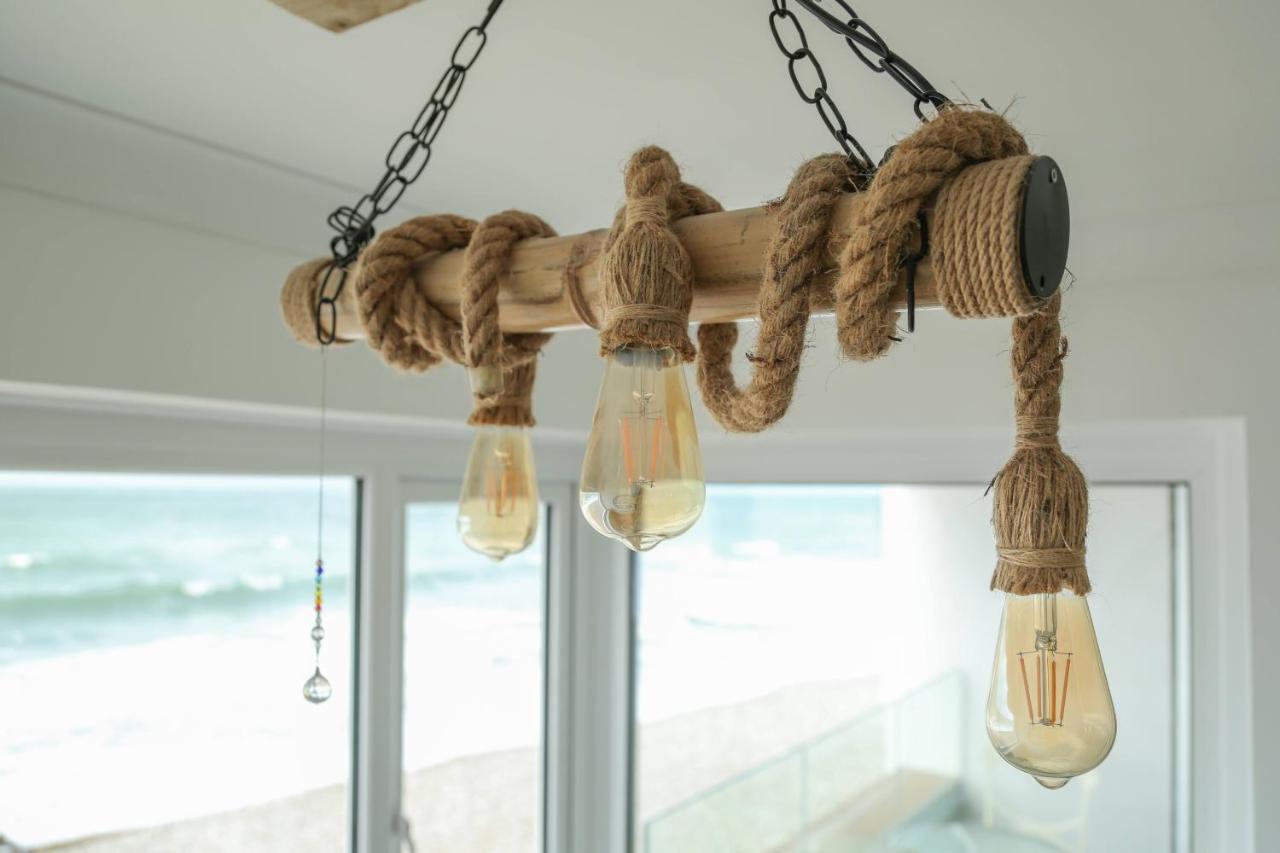 Tides - Beach Front Apartment In Bracklesham Bay Chichester Eksteriør billede